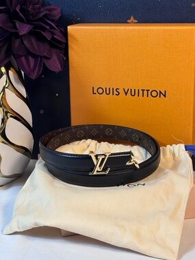 Beautiful Louis Vuitton Reversible Black Belt